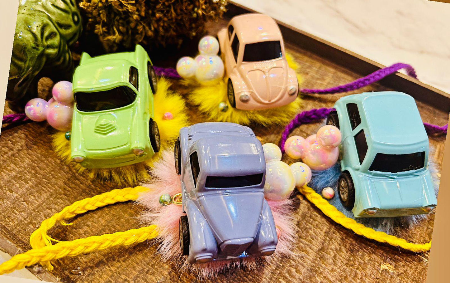KN-32 🚗 Holographic Mickey Car Keychain – Reusable Quirky Keyring for Car Lovers