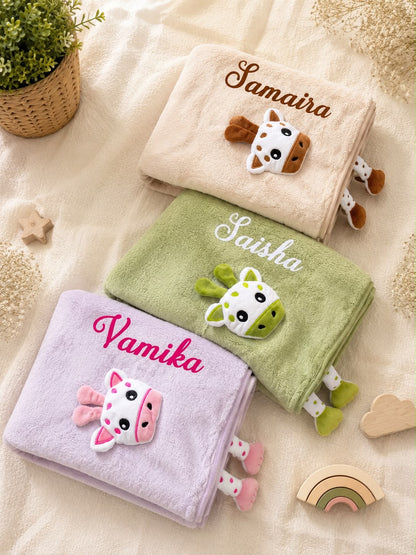 SKH- 04 COO9 Personalized Giraffe Rakhi Gift Combo | Kids Backpack, Plush Towel & Giraffe Rakhi | Personalised Raksha Bandhan Gift