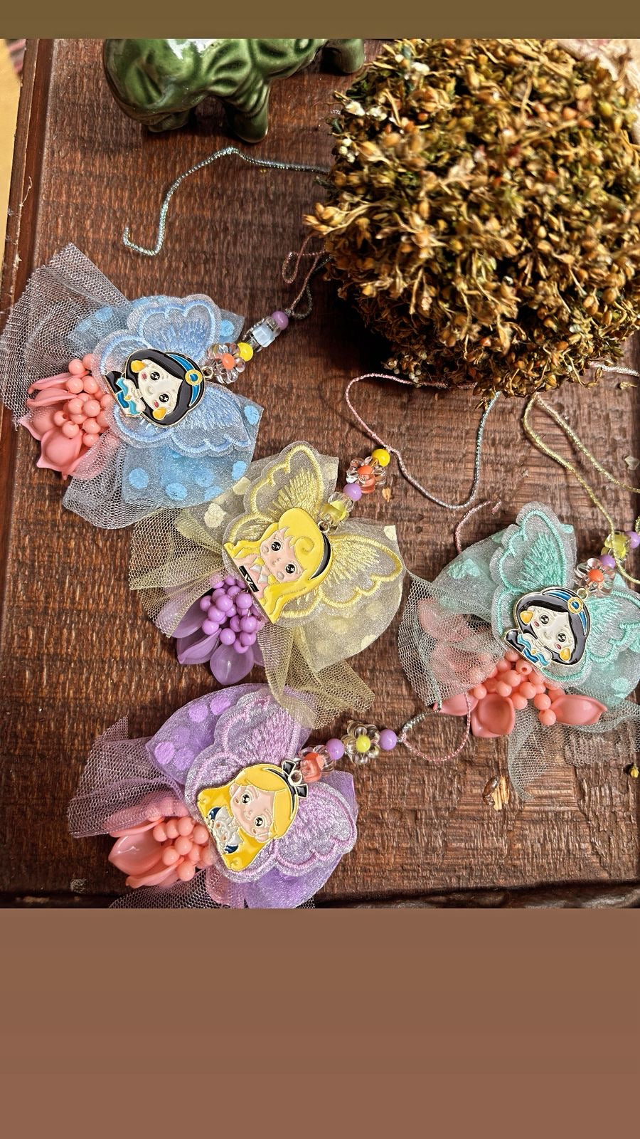 KN-3 Princess Theme Reusable Hair Clip Lumba – Rakhi for Little Girls