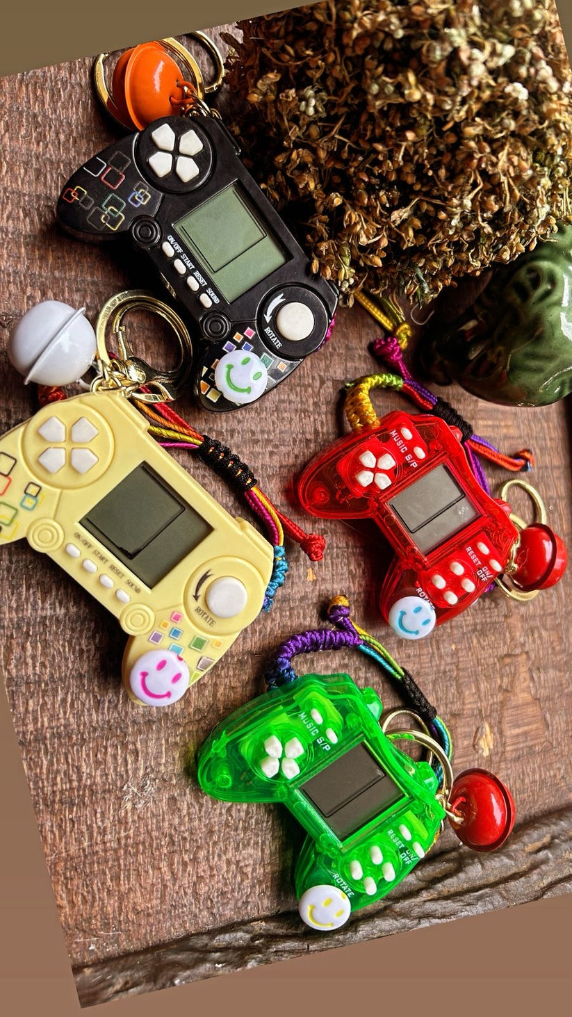 Gamer Rakhi KN-22 Real Working Video Game Rakhi – Ultimate Gadget Rakhi for Boys ...